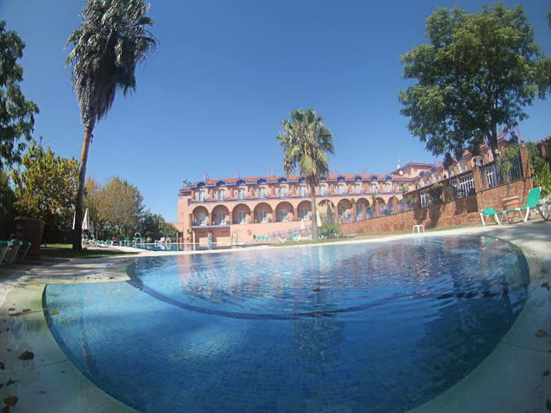 Hotel Fuente Las Piedras Cabra Buitenkant foto